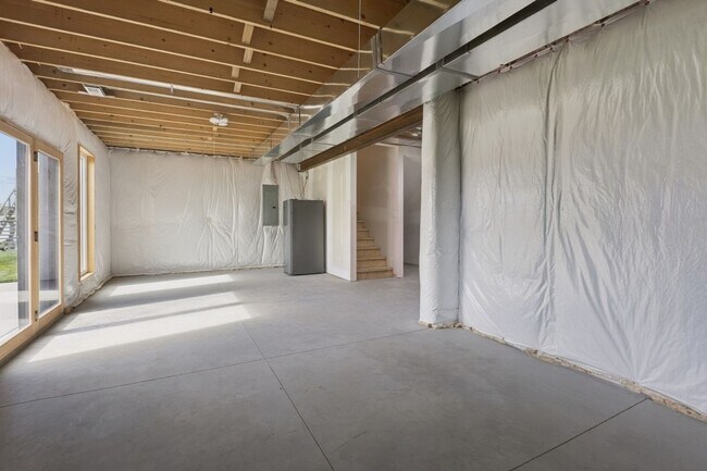 Building Photo - 303 Otoe Dr