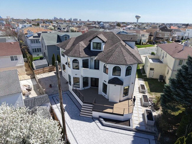 Building Photo - 31 Seaside Ct