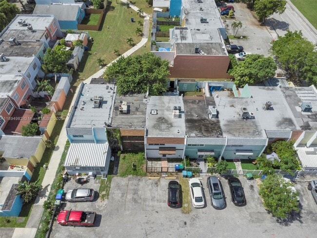 Building Photo - 508 NW 11th St