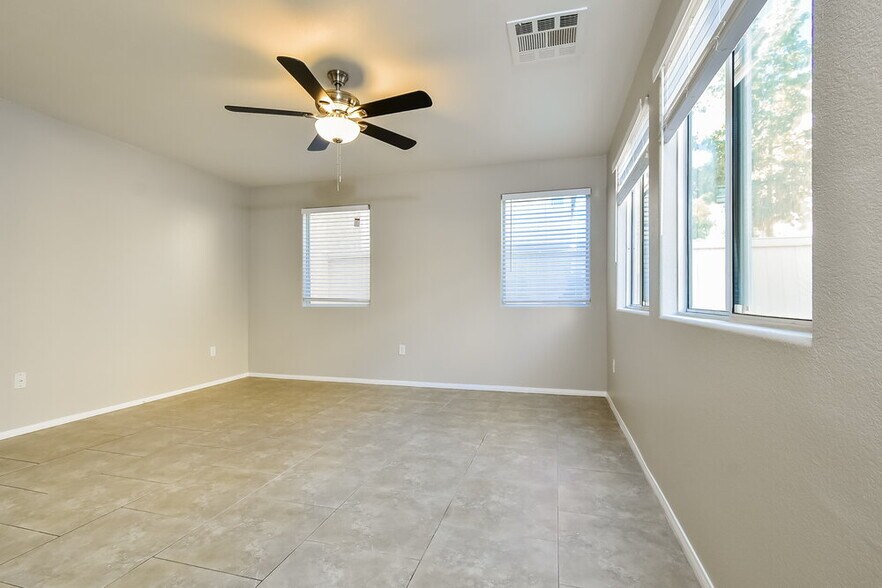 Building Photo - 9454 Havasu Canyon Ave