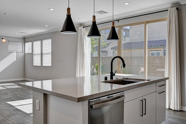 Building Photo - STUNNING 2 Story, 3 Bedroom Home in INSPIR...