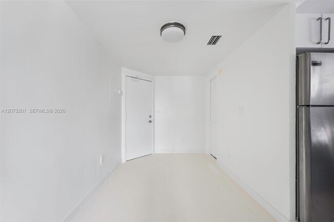 Building Photo - 3915 Meridian Ave
