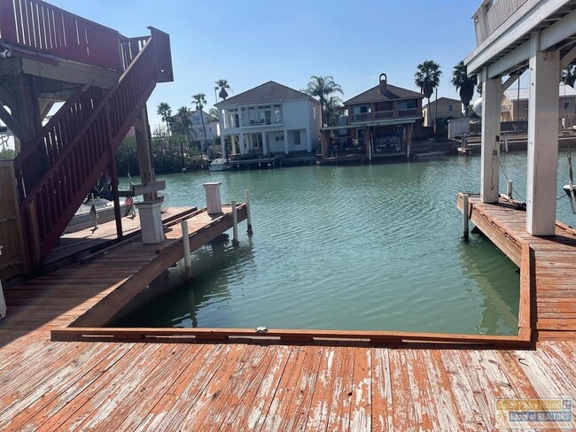 Building Photo - 921 Bass Ave