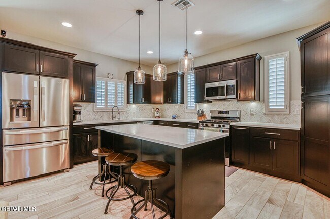 Building Photo - 12133 Chapel Hill Rd