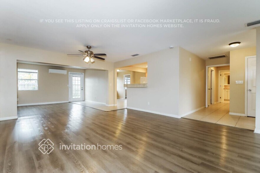 Building Photo - 14036 102nd Ave N