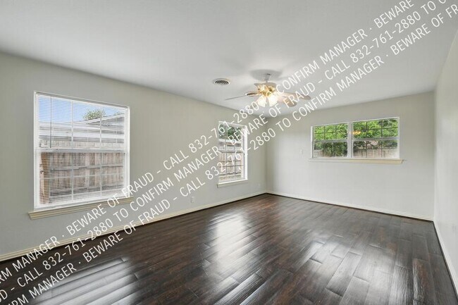 Building Photo - 506 E Alexander Ln