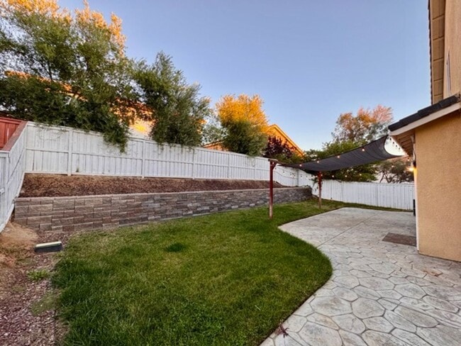 Building Photo - Beautiful 4 Bedroom Murrieta Home with Sol...