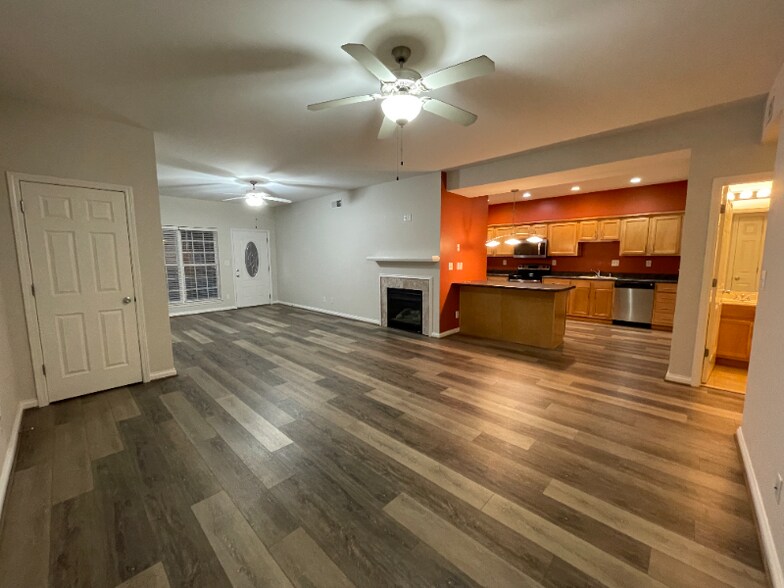 Building Photo - 346 S Dorsey Ln