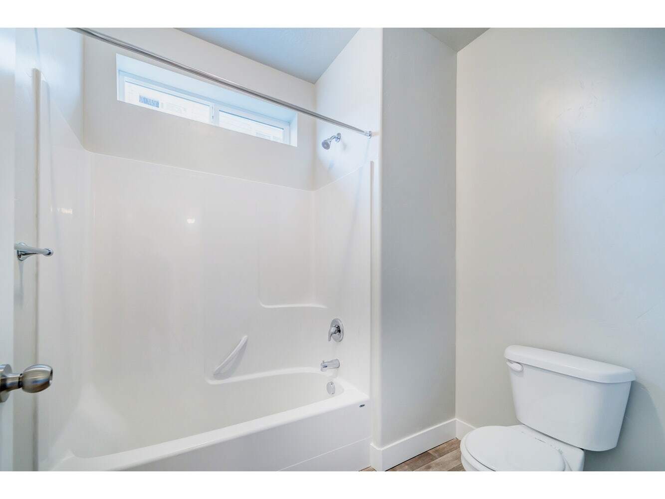Master Bath - 620 n emery ln