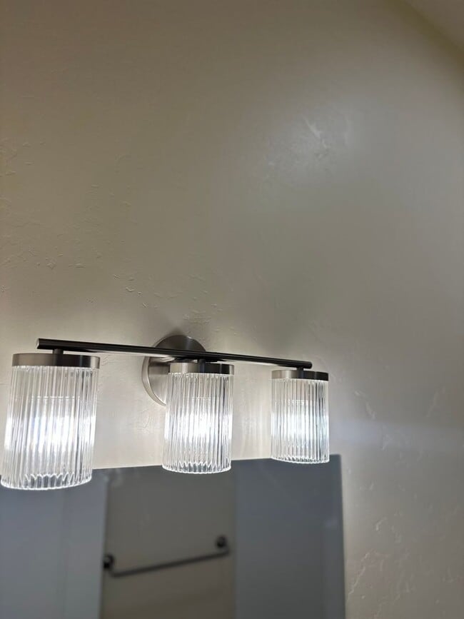 Building Photo - Bright & New 2 Bed / 2 Bath with Vaulted Ceilings & Covered Parking!