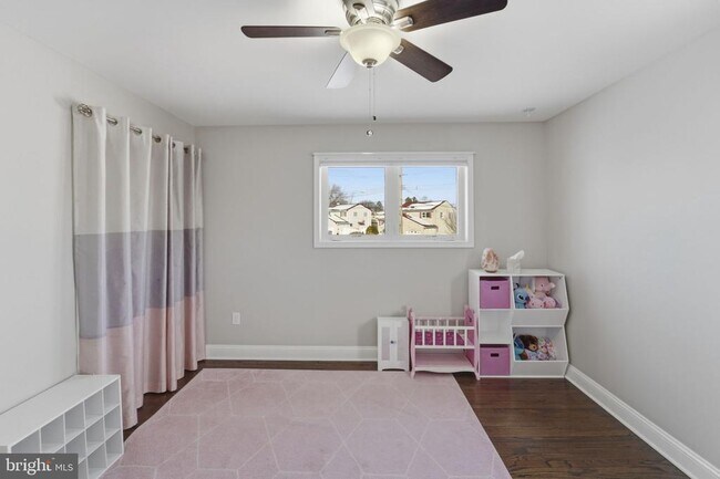 Building Photo - 38 Vine Way