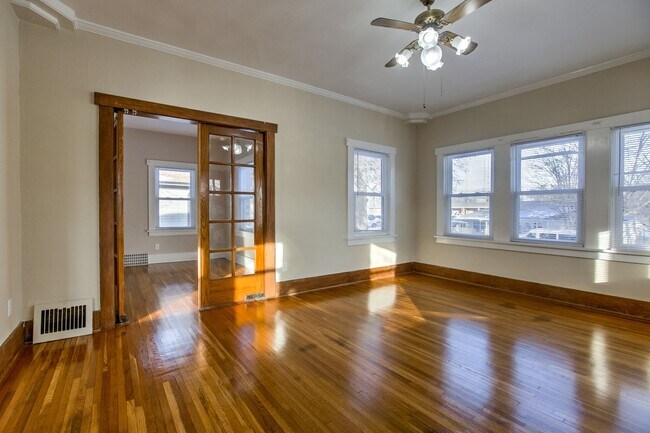 Building Photo - 4859 Calvert St