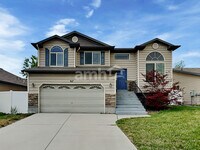 Building Photo - 917 Longleaf Dr
