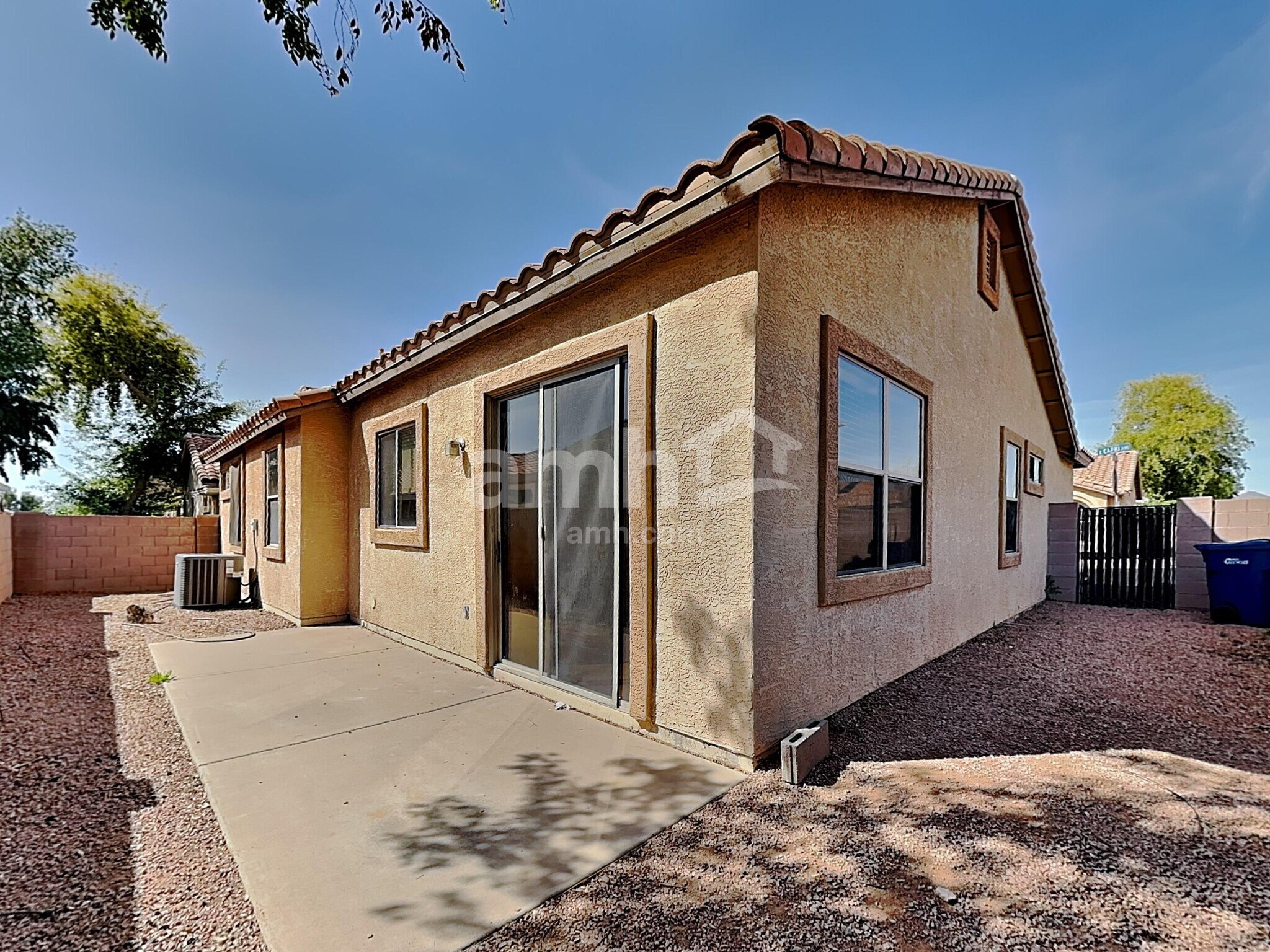 Building Photo - 8953 E Capri Ave