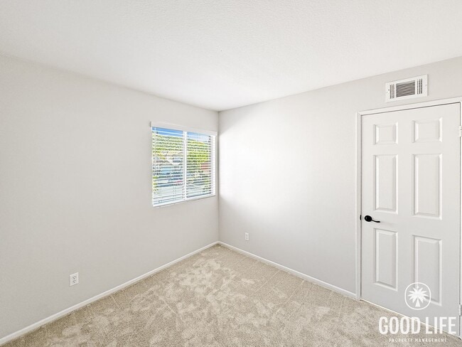 Building Photo - Foothill Ranch 3BR | Private Backyard, 2-Car Garage & Community Pool + Jacuzzi