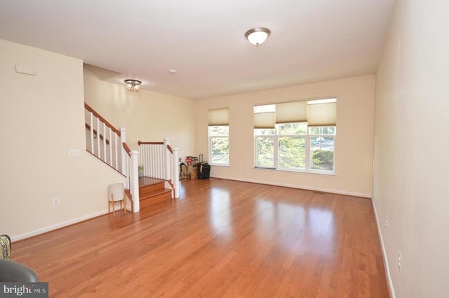 Building Photo - 1571 Renate Dr