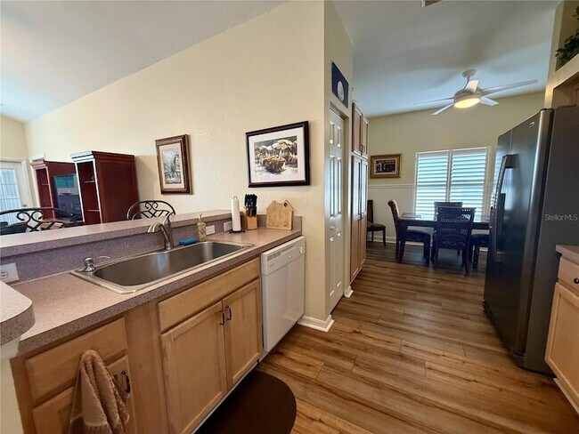 Building Photo - 11122 SW 73rd Ct