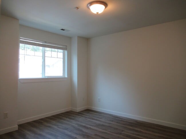 Building Photo - 10707 SE 170th St