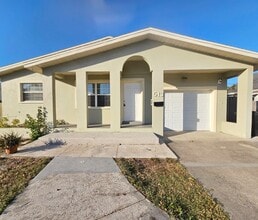 Building Photo - 3 Bedroom 2 Bath 1 Car Garage Home in St. Pete!!
