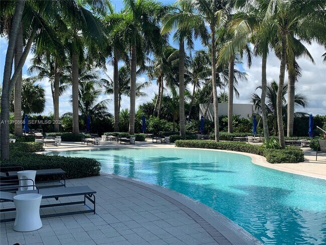 Building Photo - 1 N Ocean Blvd