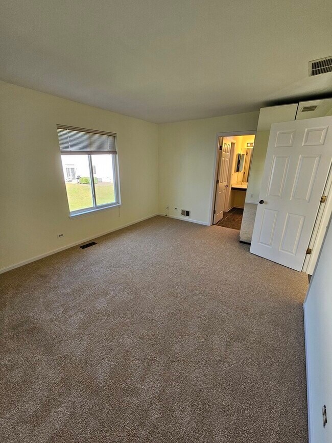 Building Photo - 1135 Vail Ct