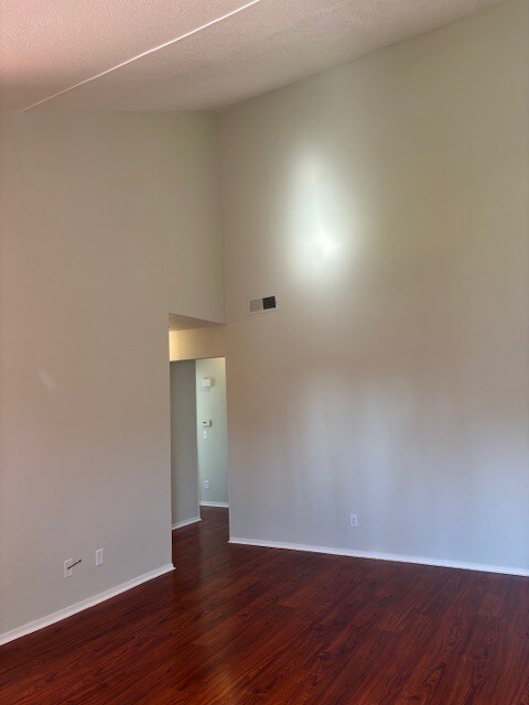 Living Room Vaulted Ceiling - 445 Almond Dr