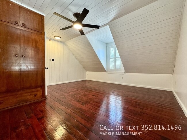 Building Photo - 6971 Earlwood Ave