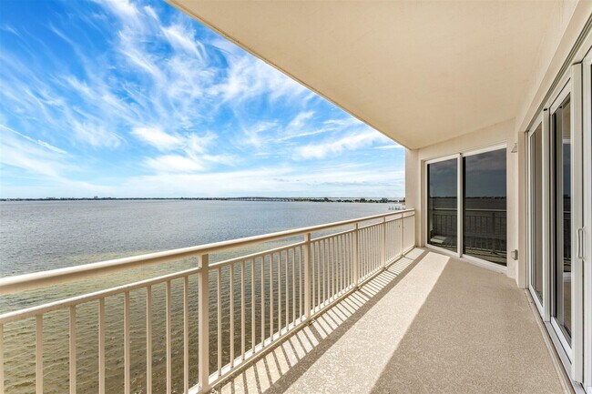 Building Photo - 1435 S Harbor City Blvd