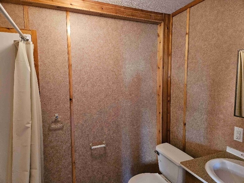 Building Photo - 22 3rd St