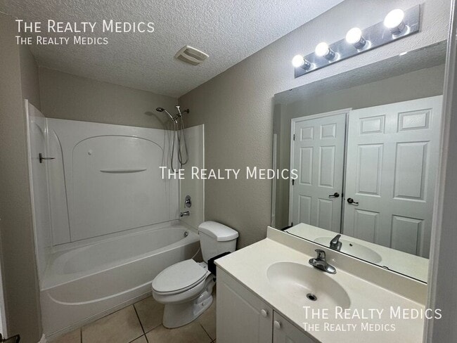 Building Photo - 2793 Club Cortile Cir