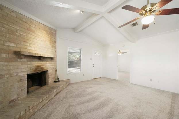 Building Photo - 1716 Huge Oaks St