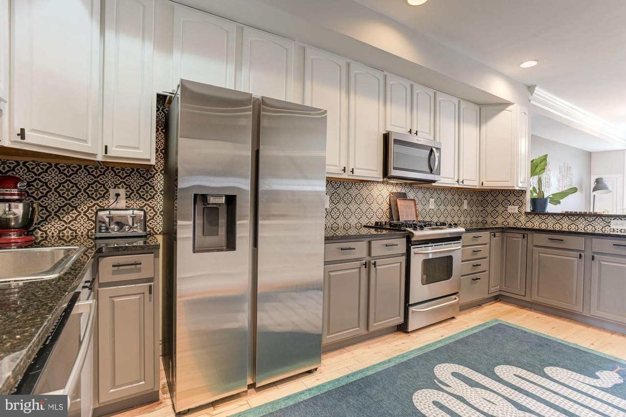 Building Photo - 81 W West St