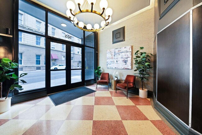 Building Photo - 505 E Travis St