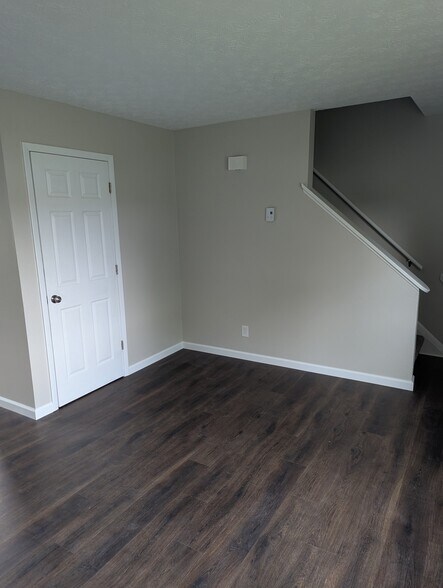 Living room - 751 S Broad St