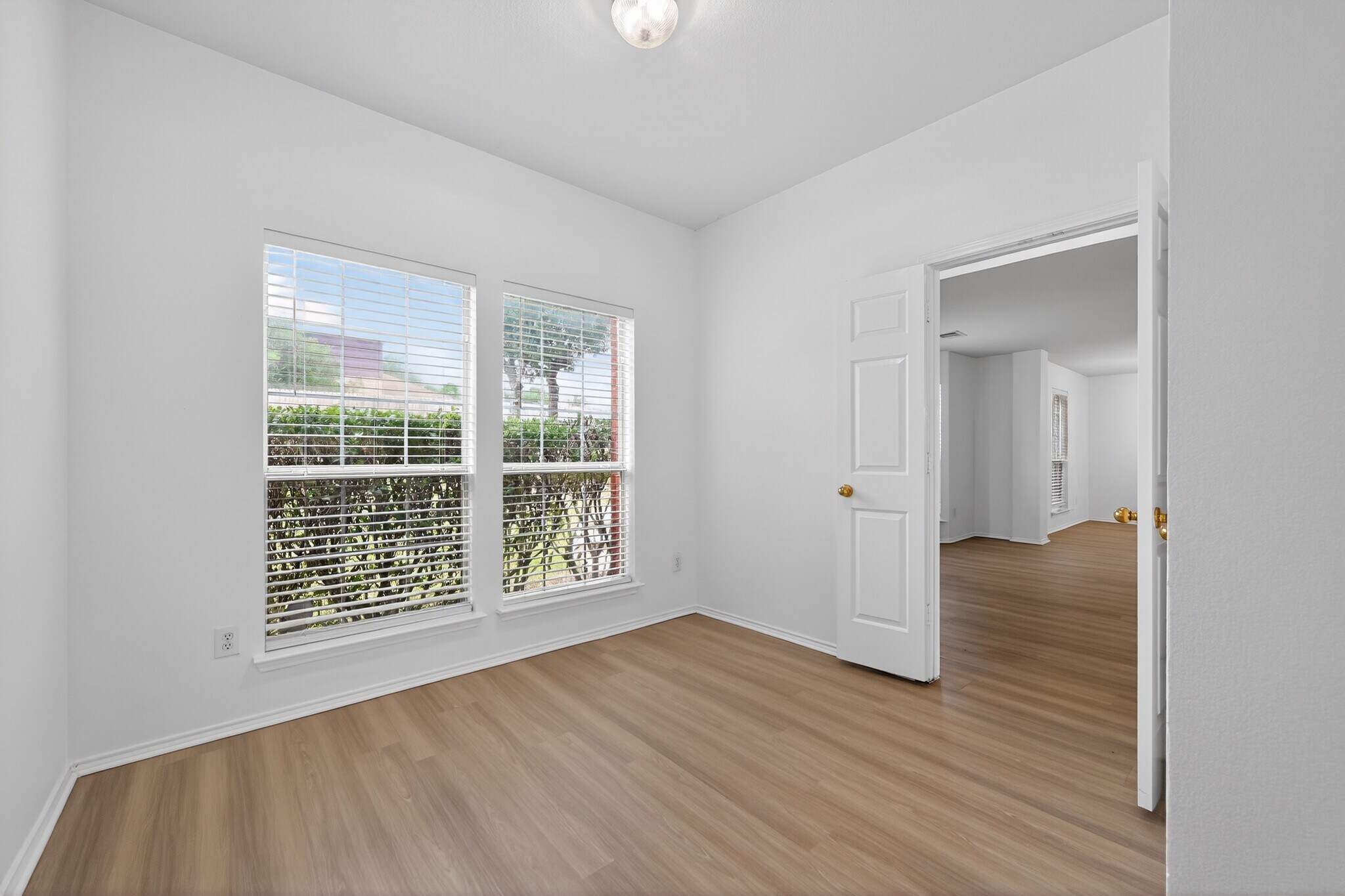 Building Photo - 2125 Elm Falls Pl