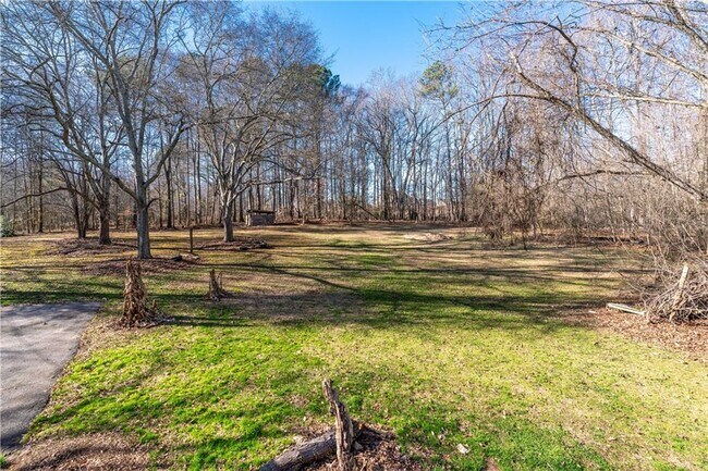 Building Photo - 5825 Loire Dr