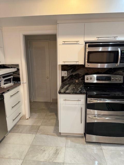 Building Photo - 1100 N Shore Dr