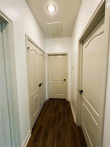 Building Photo - 212 Lasso Cir