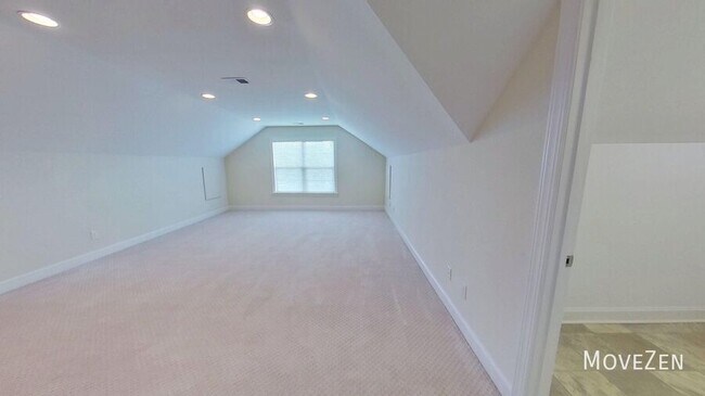 Building Photo - 8011 Parknoll Dr