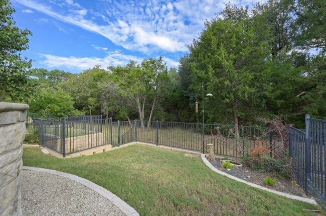 Building Photo - 603 Martin Creek Ln