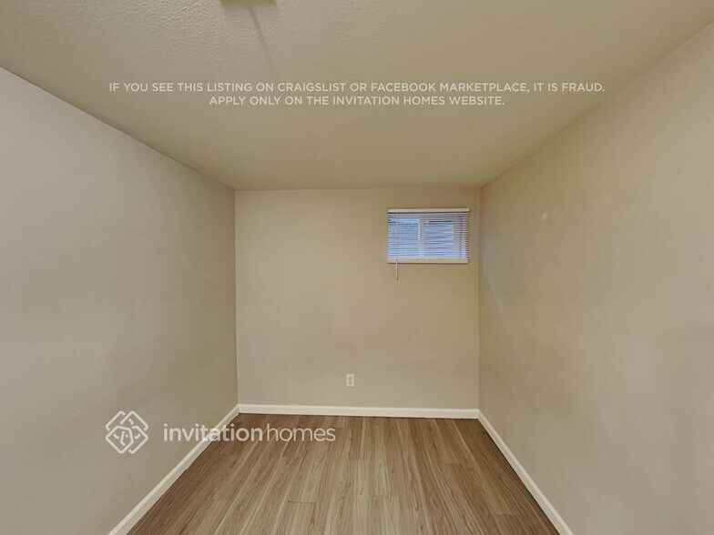 Building Photo - 4142 S Laredo Way