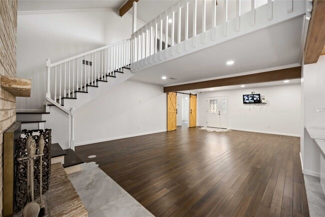 Building Photo - 6210 Gladewell Dr