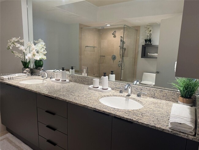 Building Photo - 1830 S Ocean Dr