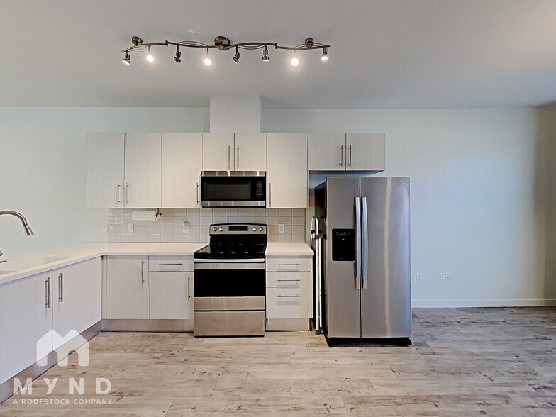 Building Photo - 7805 Cooper Ln