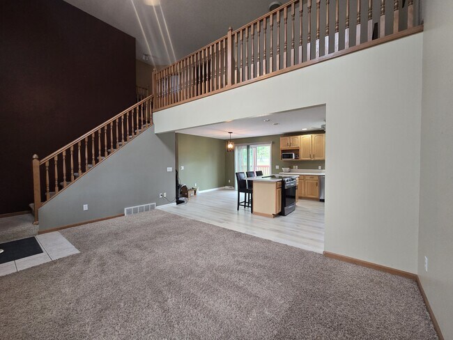 Building Photo - 9444 Windsong Ln