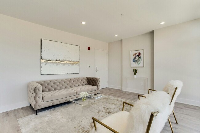 Building Photo - 1716 14th St NW