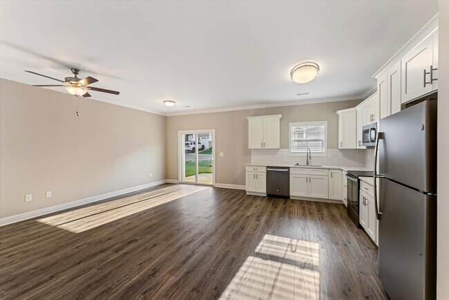 Building Photo - 320 Titan Rdg Wy