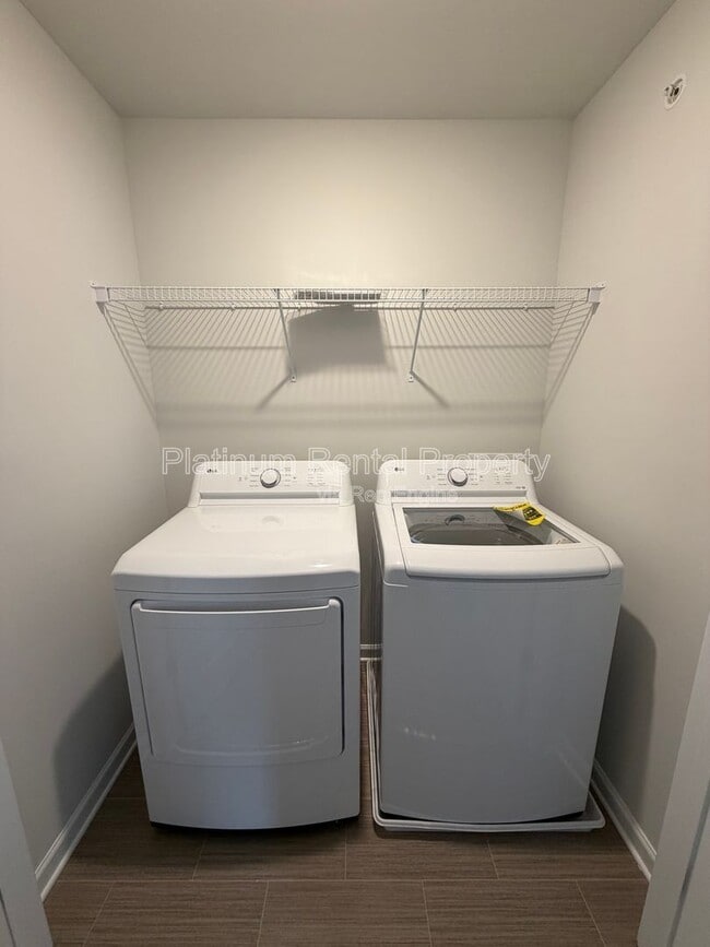 Building Photo - 342 Lanier Cir