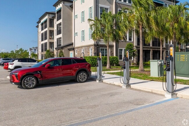 Building Photo - Vive Apartments - 1 Bedroom / 1 Bathroom -...