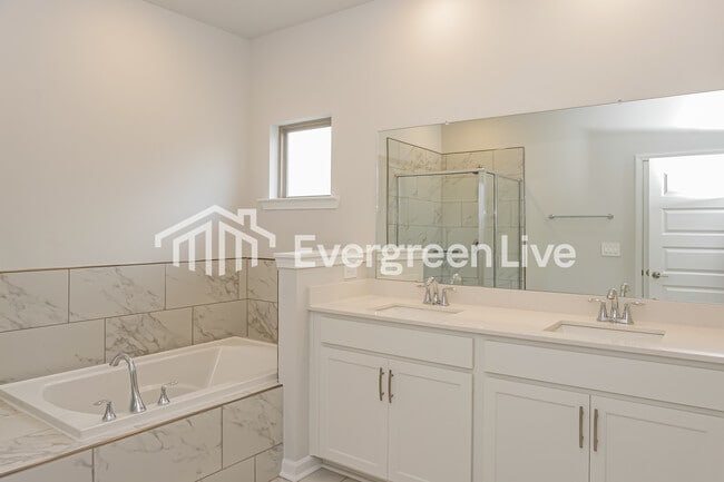 Building Photo - 303 Pond Spg Dr